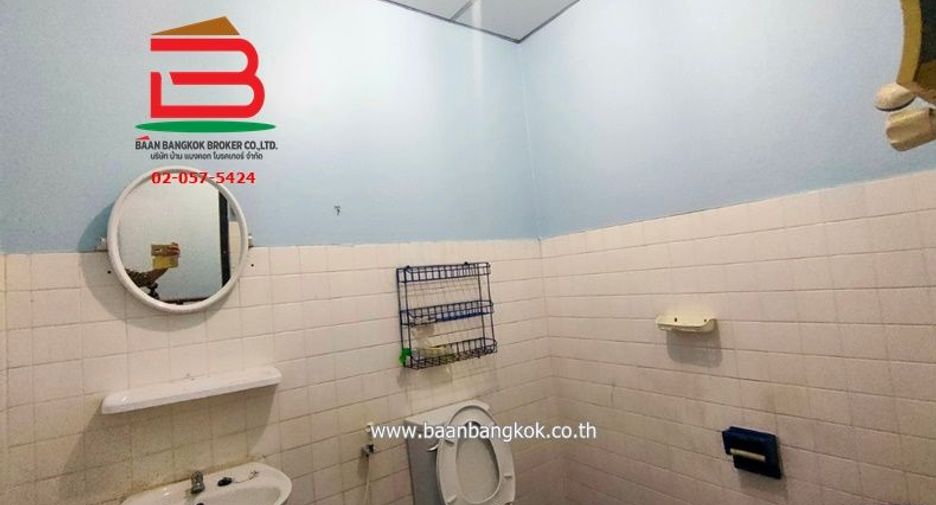 For rent and for sale 2 bedrooms townhouse in Bang Khen, Bangkok