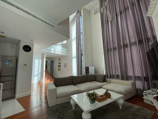 Condo en venta de 3 habitaciones en Khlong Toei, Bangkok