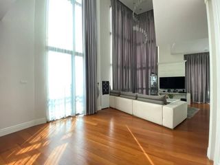 Condo en venta de 3 habitaciones en Khlong Toei, Bangkok