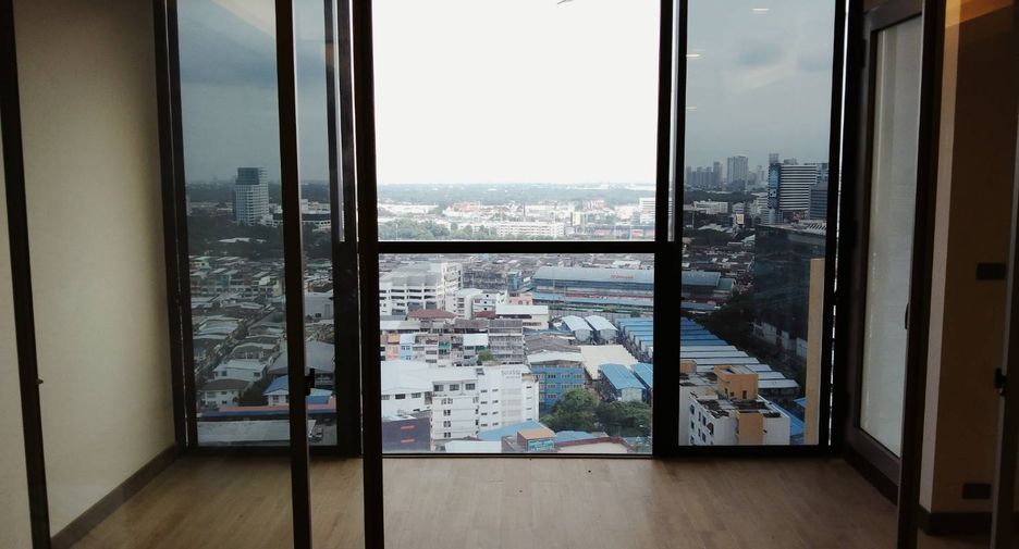 For rent 3 ベッドルーム condo in Khlong Toei, Bangkok