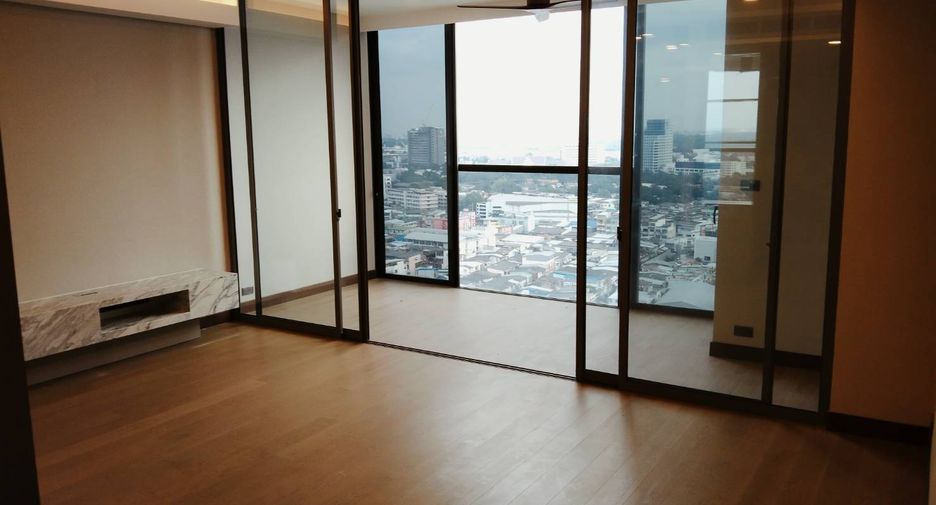 For rent 3 ベッドルーム condo in Khlong Toei, Bangkok