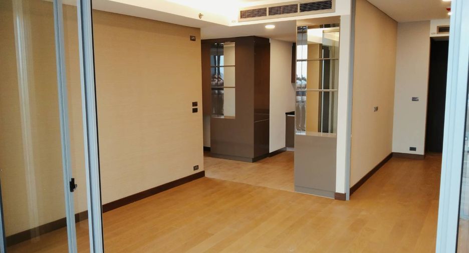 For rent 3 ベッドルーム condo in Khlong Toei, Bangkok