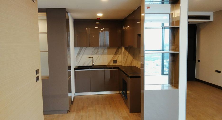 For rent 3 ベッドルーム condo in Khlong Toei, Bangkok