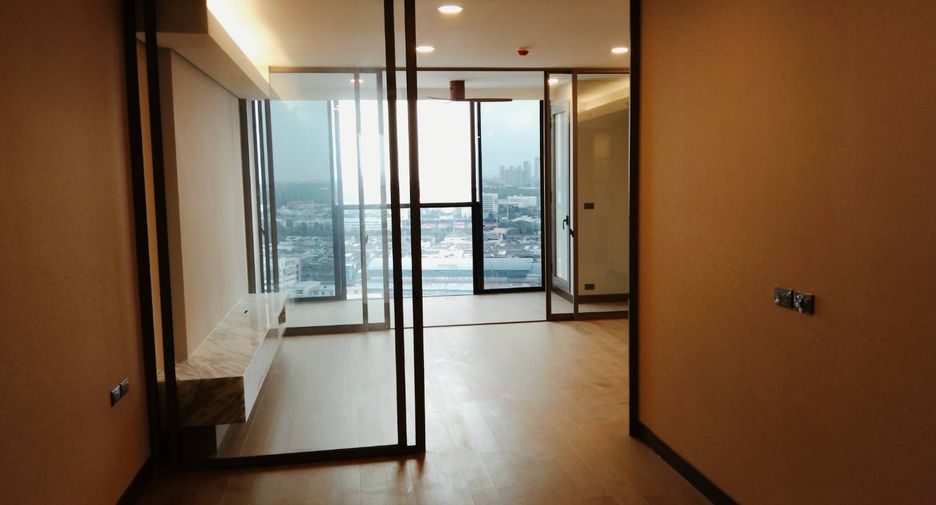 For rent 3 ベッドルーム condo in Khlong Toei, Bangkok