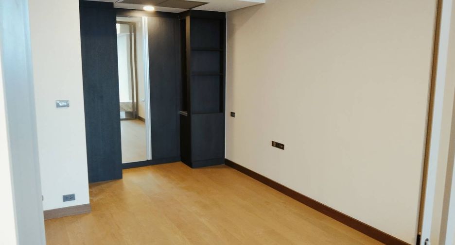 For rent 3 ベッドルーム condo in Khlong Toei, Bangkok