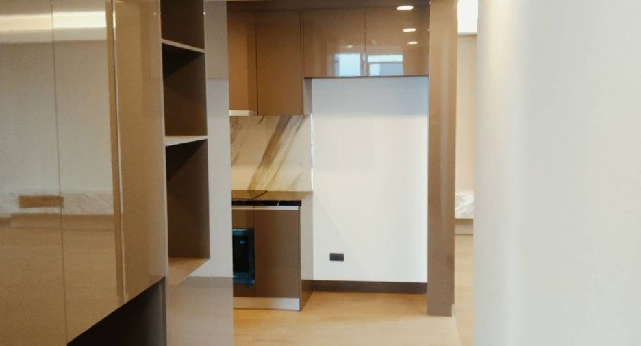 For rent 3 ベッドルーム condo in Khlong Toei, Bangkok