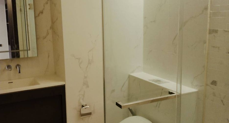 For rent 3 ベッドルーム condo in Khlong Toei, Bangkok