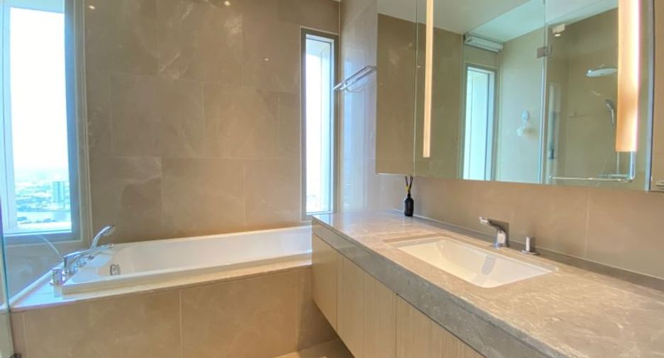 For sale 3 bedrooms condo in Khlong San, Bangkok