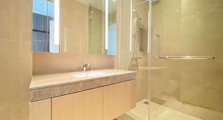 For sale 3 bedrooms condo in Khlong San, Bangkok