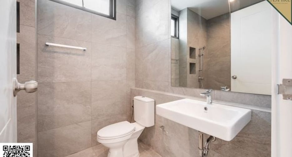 For sale 4 bedrooms townhouse in Prawet, Bangkok