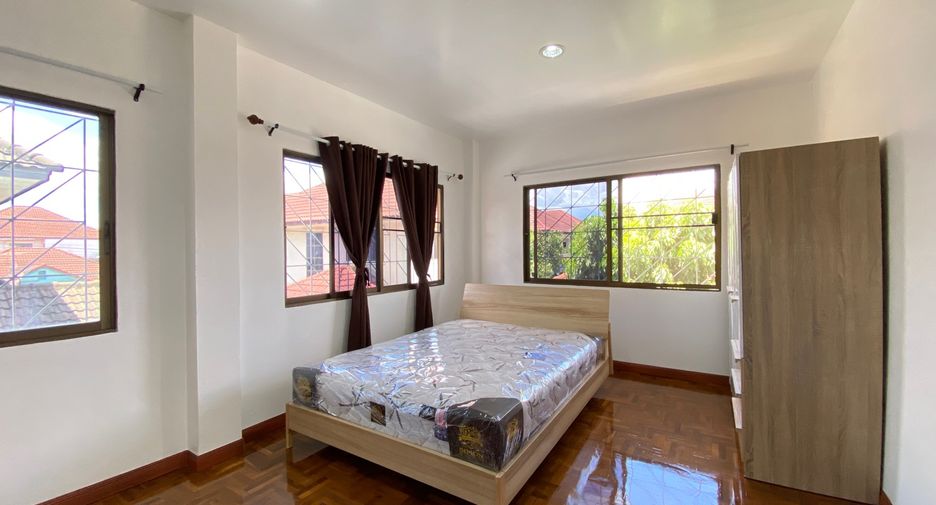 For rent 3 bedrooms house in San Sai, Chiang Mai