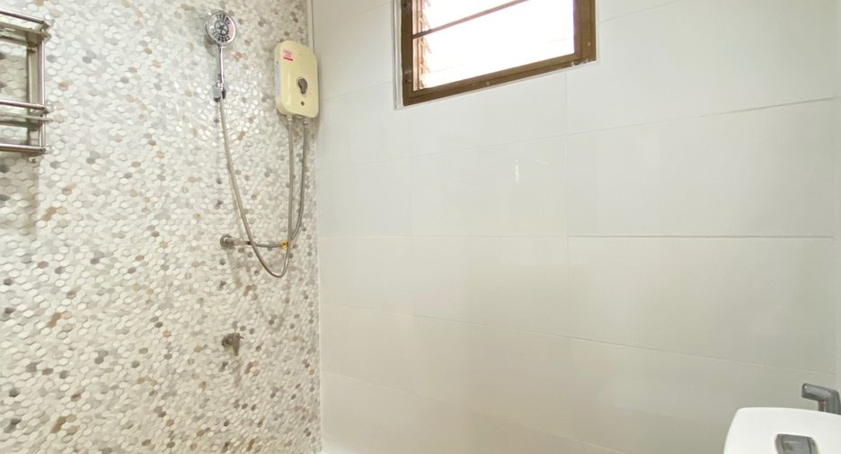 For rent 3 bedrooms house in San Sai, Chiang Mai