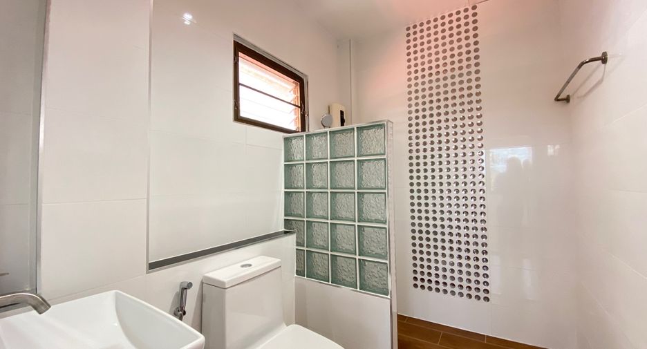 For rent 3 bedrooms house in San Sai, Chiang Mai