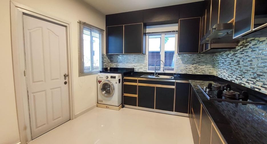 For rent 3 Beds house in Suan Luang, Bangkok