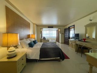 For sale 2 ベッドルーム condo in Mueang Chiang Mai, Chiang Mai