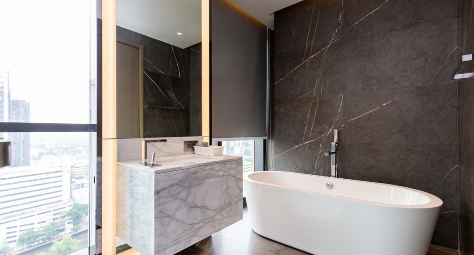 For rent 2 bedrooms condo in Watthana, Bangkok