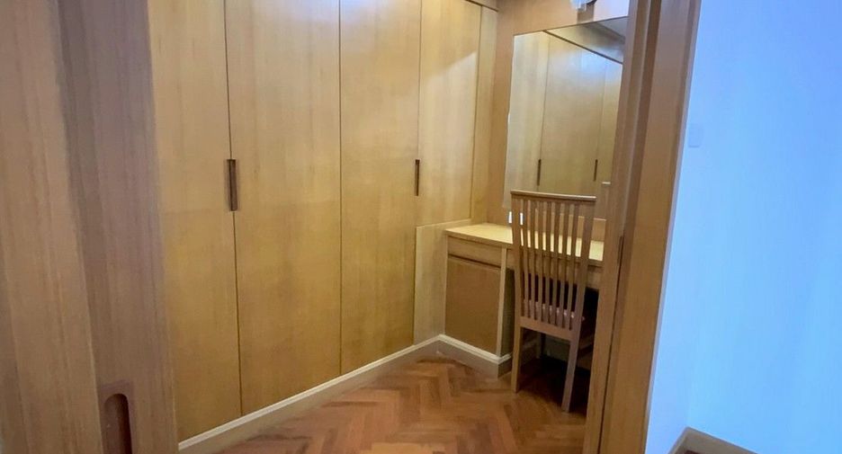 For sale studio condo in Watthana, Bangkok