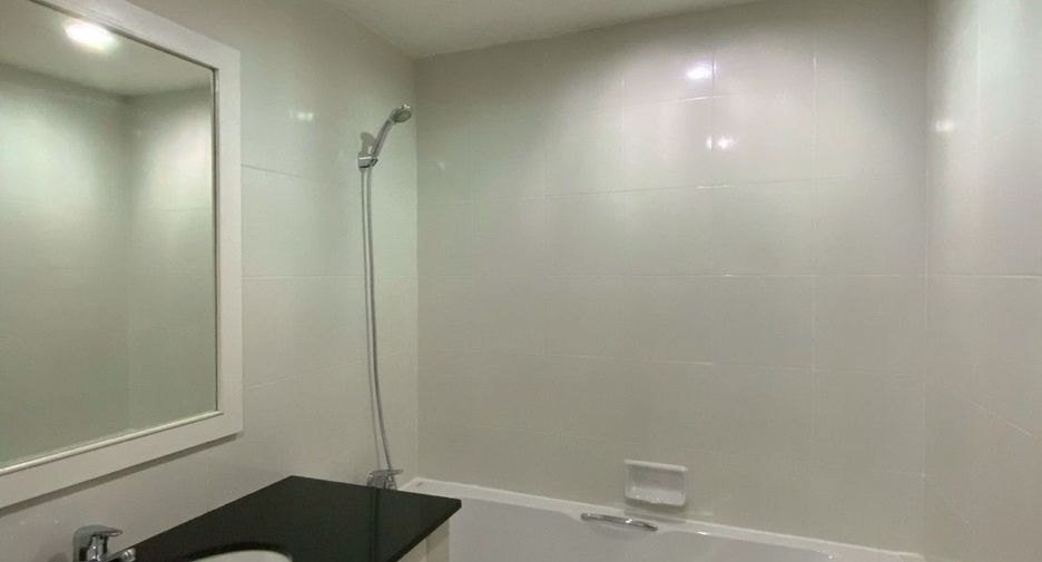 For sale studio condo in Watthana, Bangkok