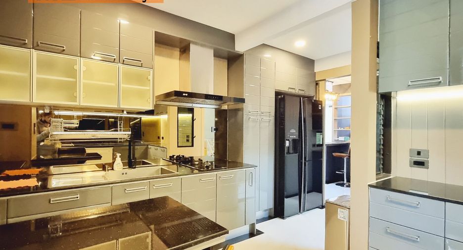 For rent 5 bedrooms house in Suan Luang, Bangkok