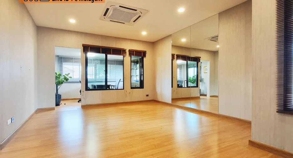 For rent 5 bedrooms house in Suan Luang, Bangkok