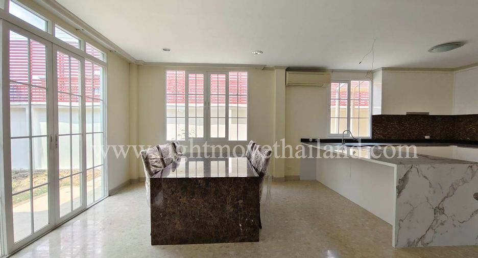Haus zum Kauf mit 4 Zimmer in Prawet, Bangkok