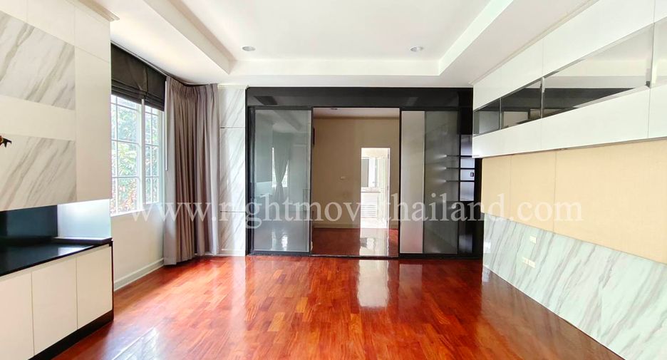 Haus zum Kauf mit 4 Zimmer in Prawet, Bangkok
