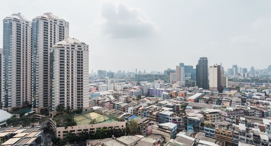 À louer 6 chambres condo à Khlong Toei, Bangkok