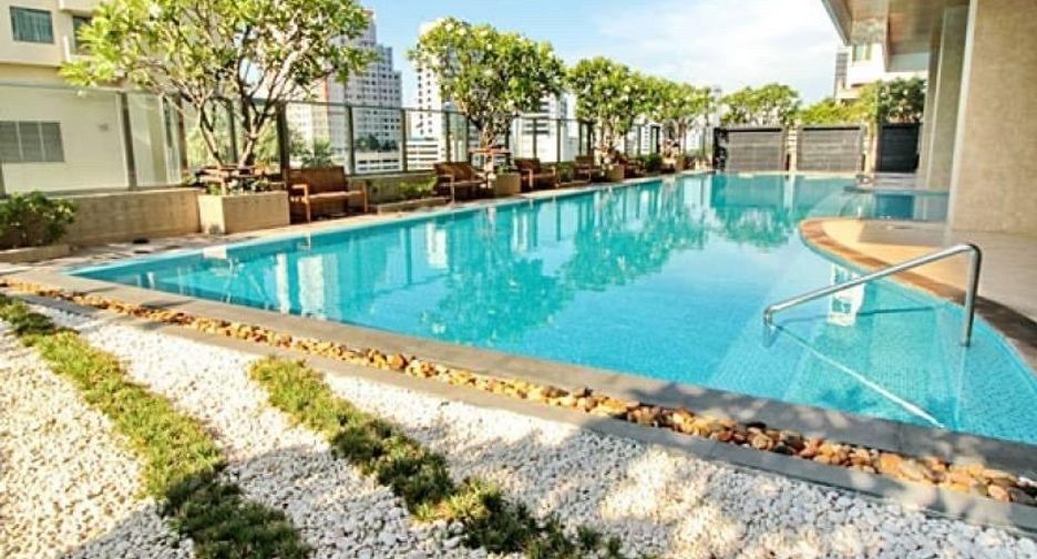 À louer 6 chambres condo à Khlong Toei, Bangkok