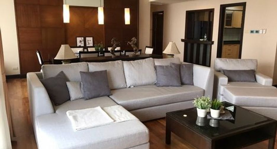 Condo en alquiler y en venta de 3 habitaciones en Pathum Wan, Bangkok