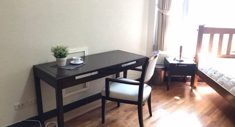 Condo en alquiler y en venta de 3 habitaciones en Pathum Wan, Bangkok