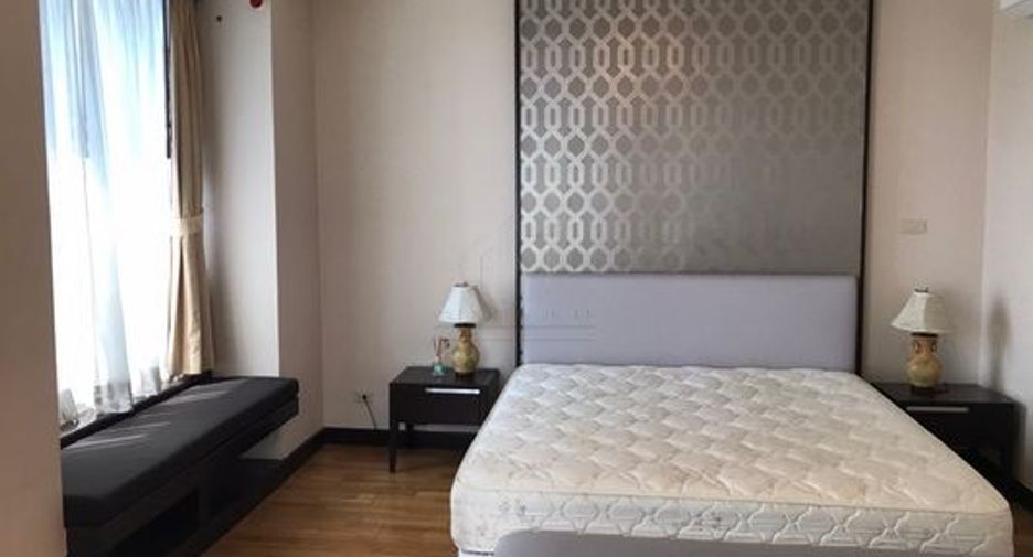 Condo en alquiler y en venta de 3 habitaciones en Pathum Wan, Bangkok
