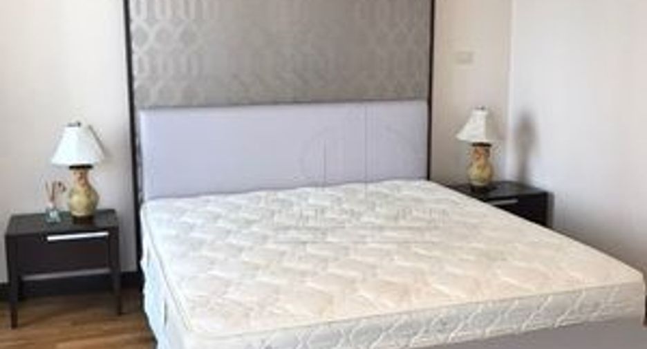 Condo en alquiler y en venta de 3 habitaciones en Pathum Wan, Bangkok