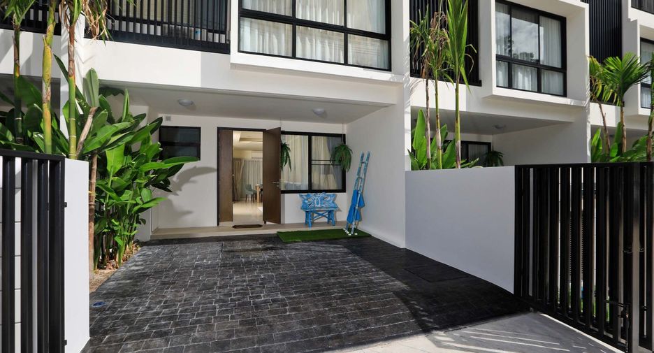 For sale 3 bed townhouse in Thalang, Phuket