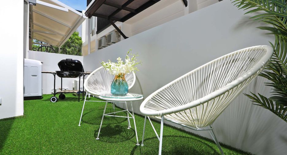 For sale 3 bed townhouse in Thalang, Phuket