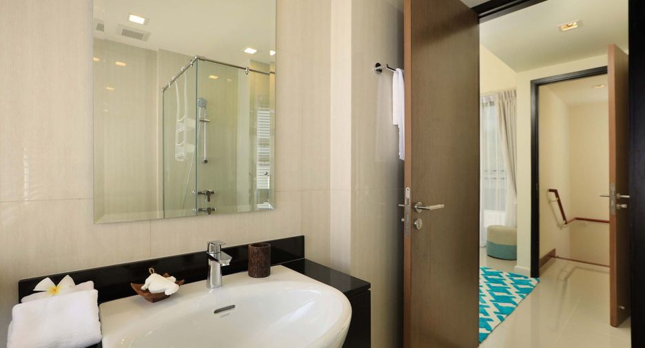 For sale 3 bed townhouse in Thalang, Phuket