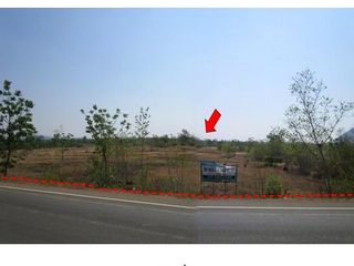 For sale land in Ban Lat, Phetchaburi