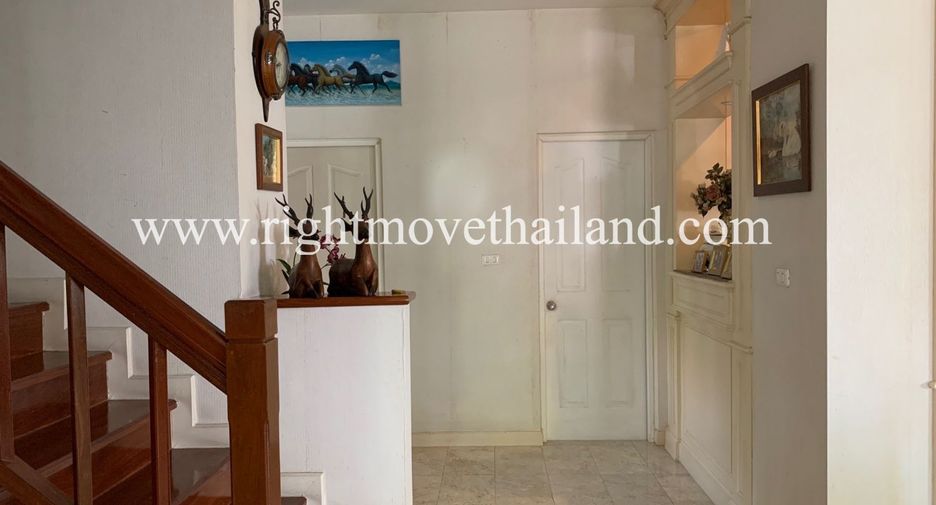 For sale 5 Beds house in Prawet, Bangkok
