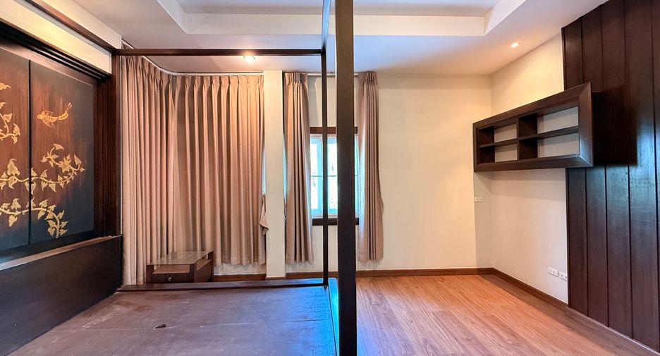Haus zur Miete mit 4 Zimmer in Mueang Chiang Mai, Chiang Mai