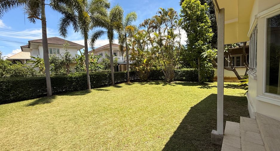 Haus zur Miete mit 4 Zimmer in Mueang Chiang Mai, Chiang Mai