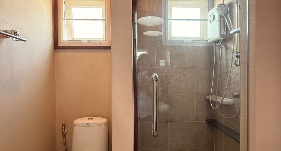 Haus zur Miete mit 4 Zimmer in Mueang Chiang Mai, Chiang Mai