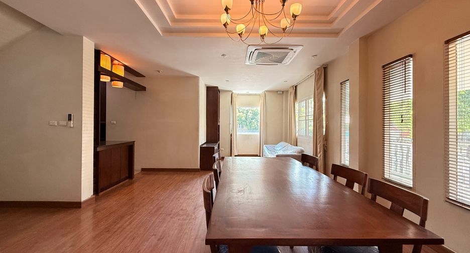 Haus zur Miete mit 4 Zimmer in Mueang Chiang Mai, Chiang Mai