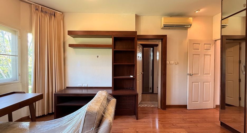 Haus zur Miete mit 4 Zimmer in Mueang Chiang Mai, Chiang Mai