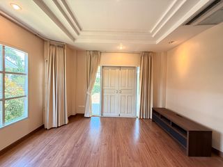 Haus zur Miete mit 4 Zimmer in Mueang Chiang Mai, Chiang Mai
