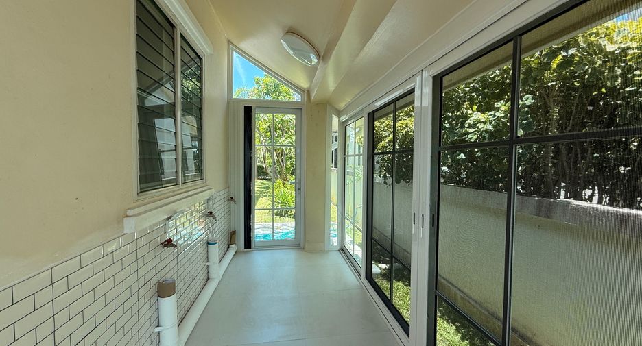 Haus zur Miete mit 4 Zimmer in Mueang Chiang Mai, Chiang Mai