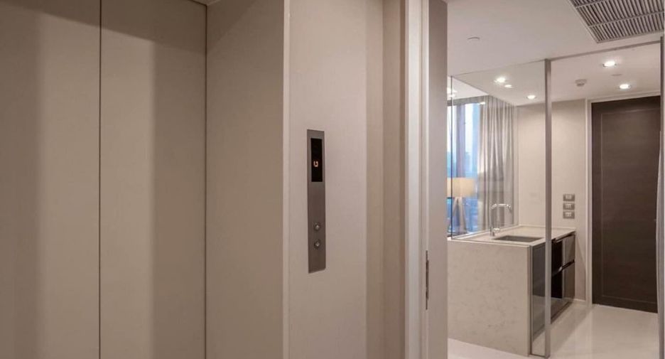 For rent 2 bedrooms condo in Sathon, Bangkok