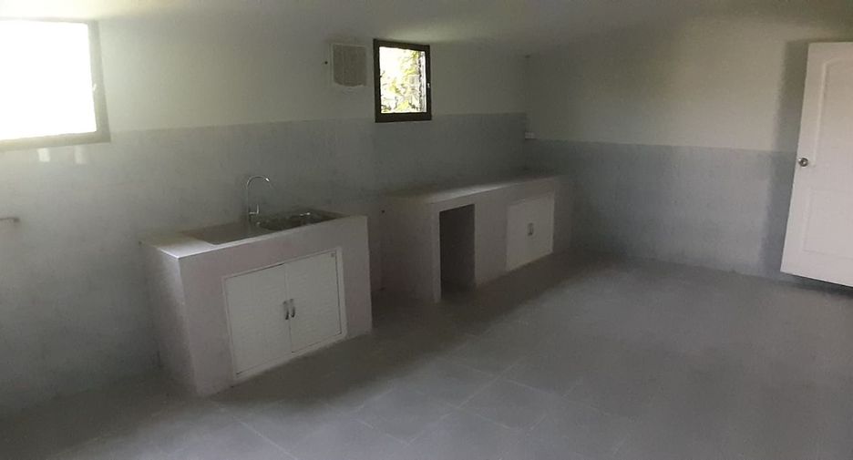 For sale 3 bed townhouse in Mueang Chiang Rai, Chiang Rai