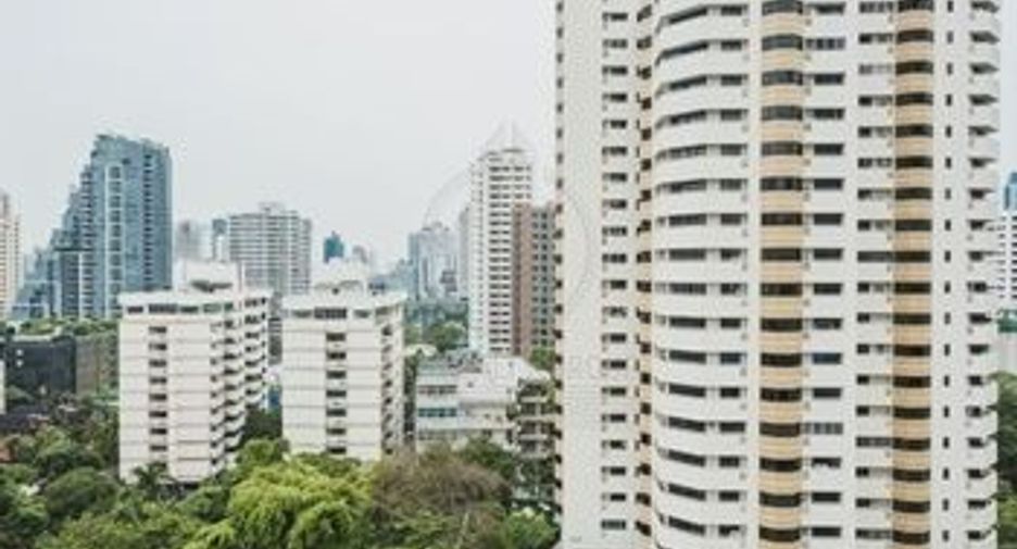 For sale 2 bedrooms condo in Khlong Toei, Bangkok