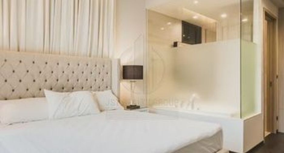 For sale 2 bedrooms condo in Khlong Toei, Bangkok