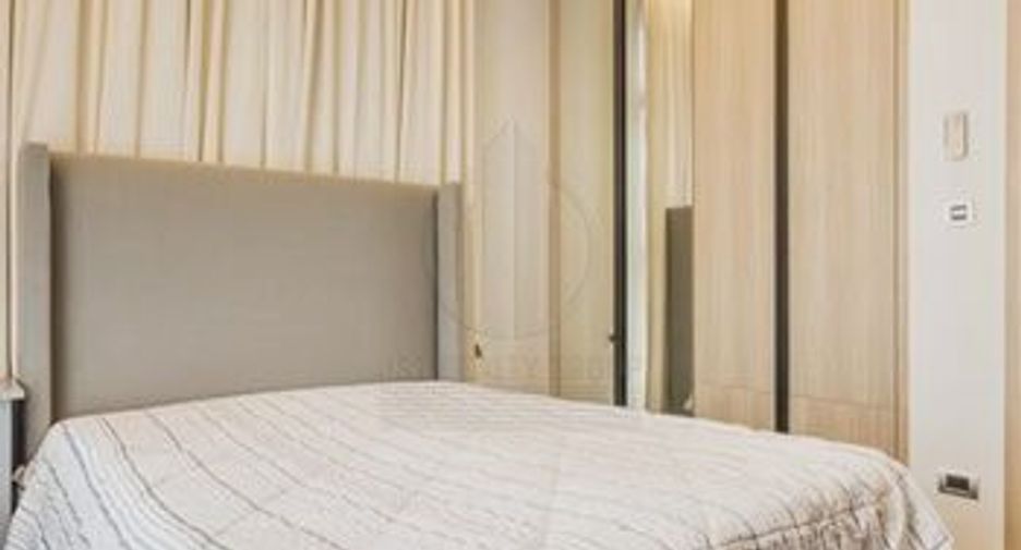 For sale 2 bedrooms condo in Khlong Toei, Bangkok