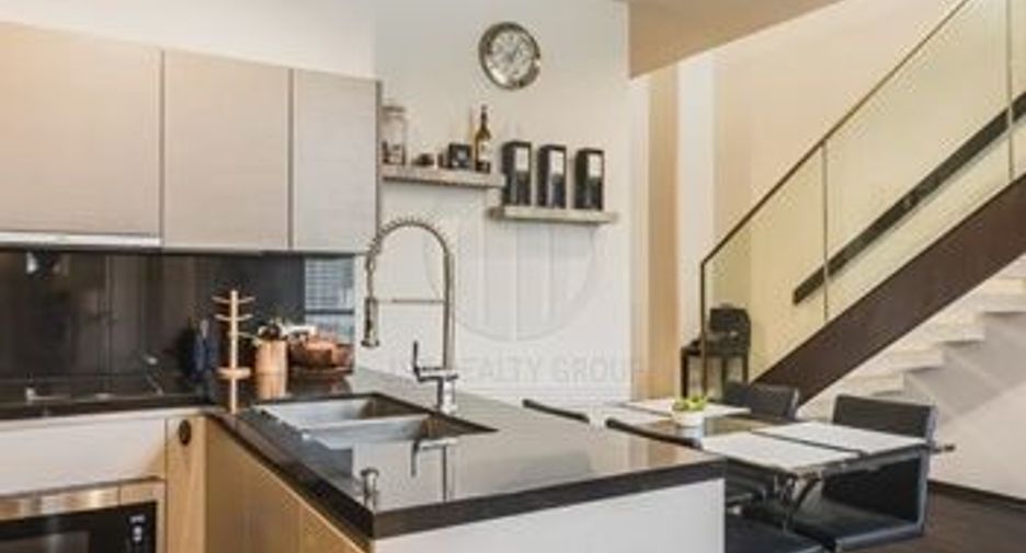For sale 2 bedrooms condo in Khlong Toei, Bangkok